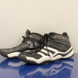 Game worn and signed Laphonso Ellis NBA Shoes!
